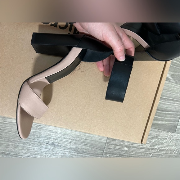 Two tone Chloe heel with ankle strap (sz 37) - Picture 5 of 11